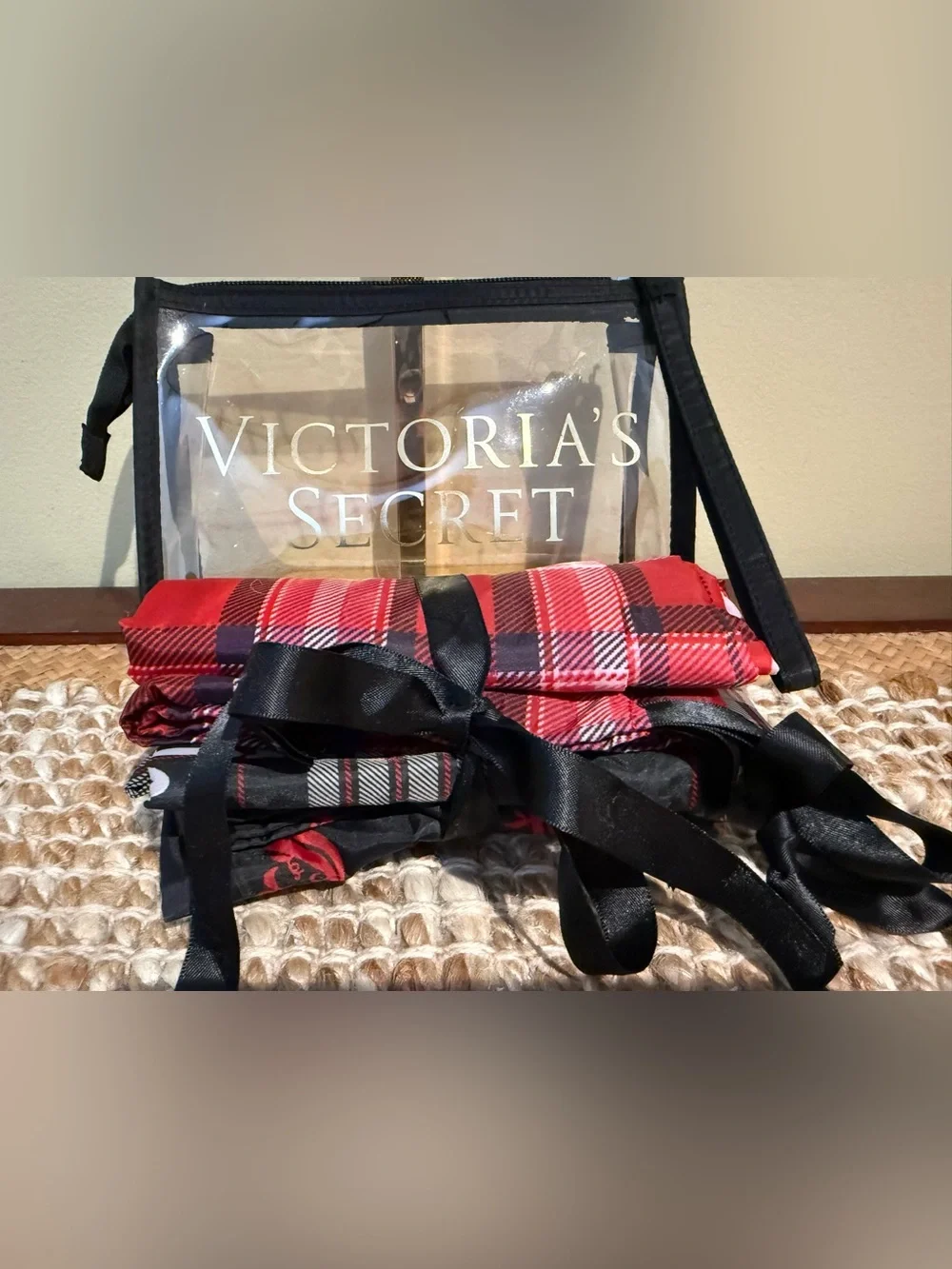 Victoria's Secret Travel Bag Set. Clear Cosmetic + 3 bags.